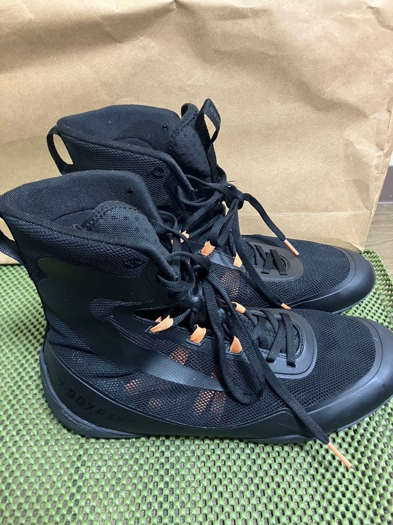BOXRAW ボクシングシューズとバンテージ5組