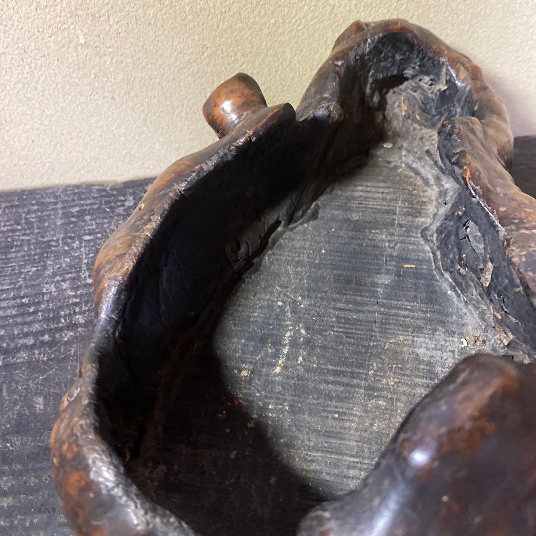 木の根ひょっこり猫　煙草盆