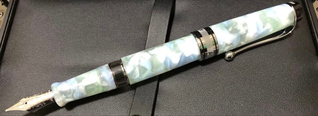 アウロラ　万年筆カレイドスコーピオ　ルーチェヴェルデ　字幅B インク付き