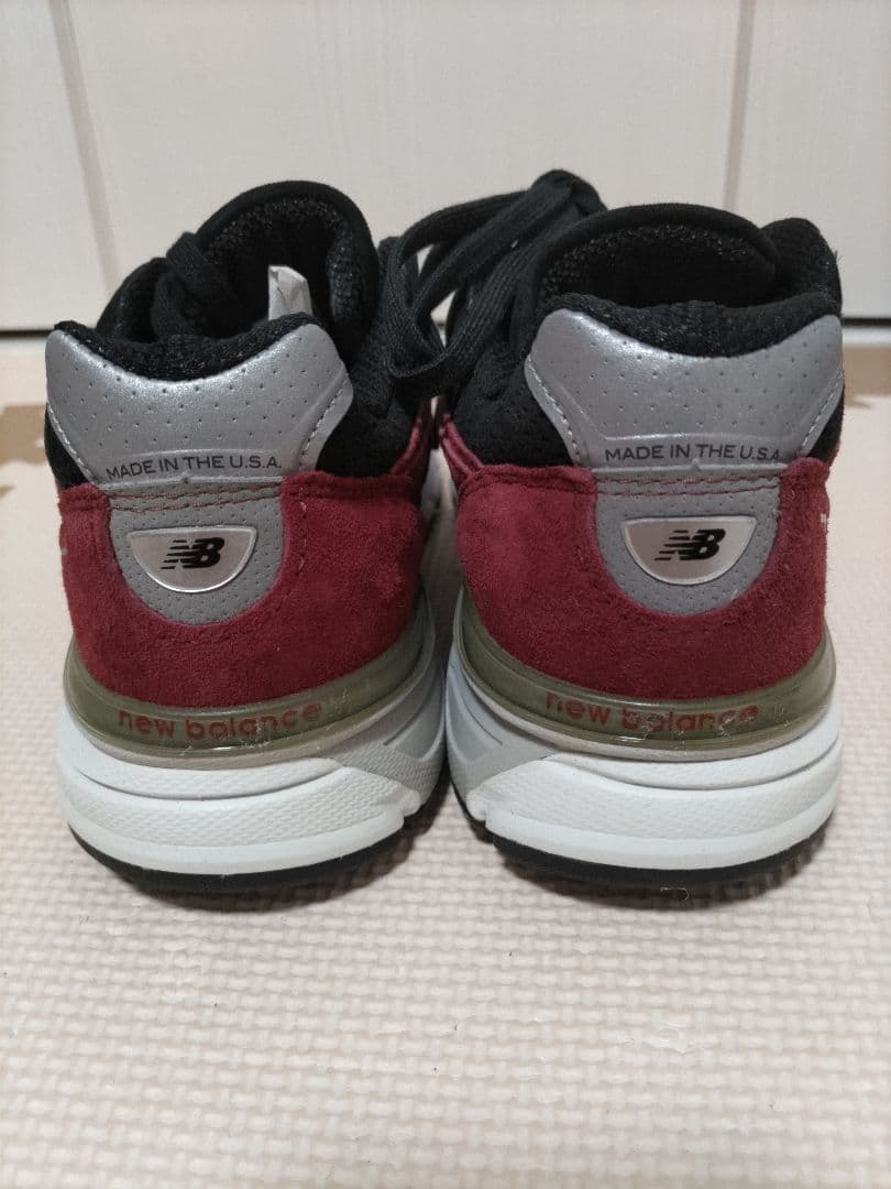 New Balance 990 赤/黒 トレーニングシューズ