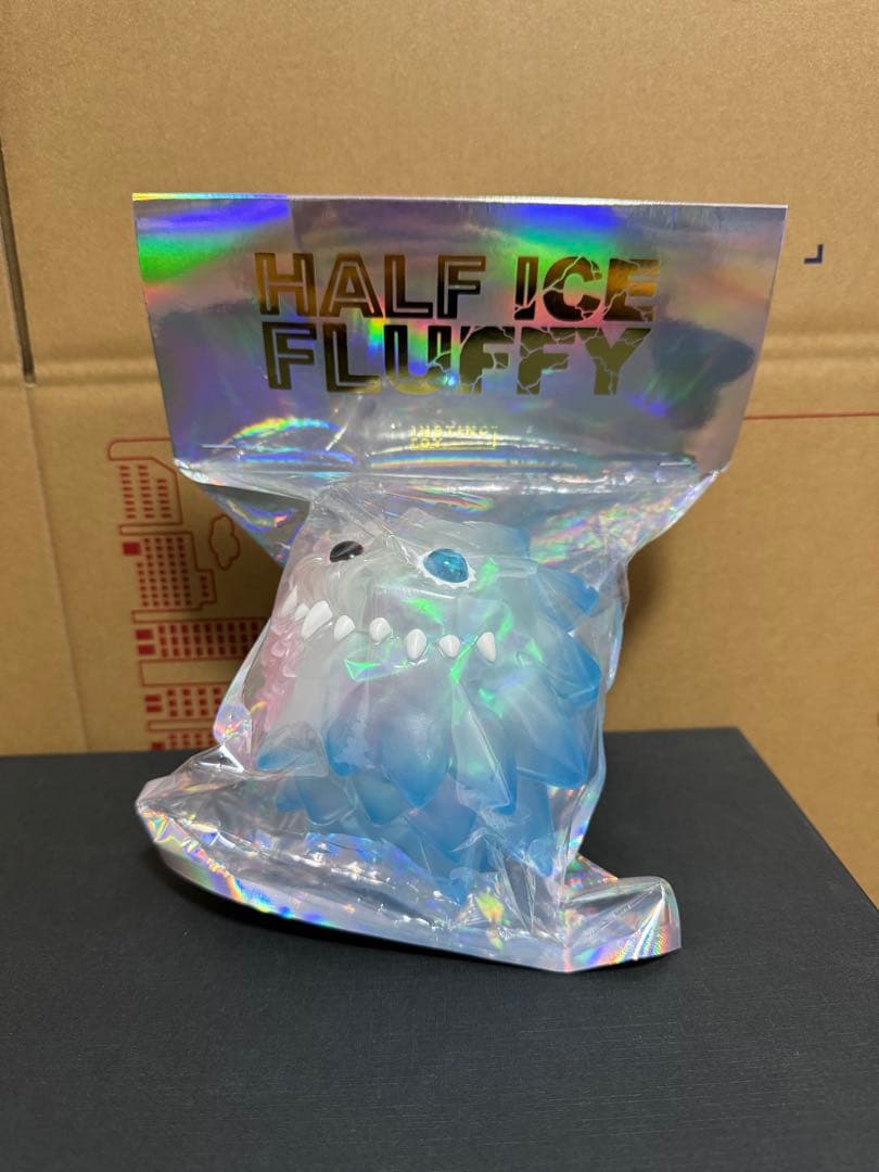 新品夜光インスティンクトイ HALF ICE FLUFFY Instinctoy