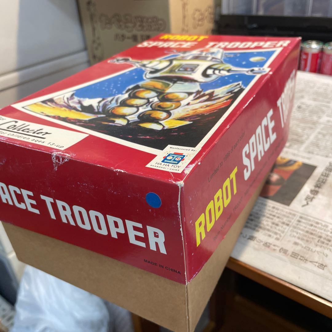 ブリキロボットspace trooper HAHATOY製品　新品/ゼンマイ動力