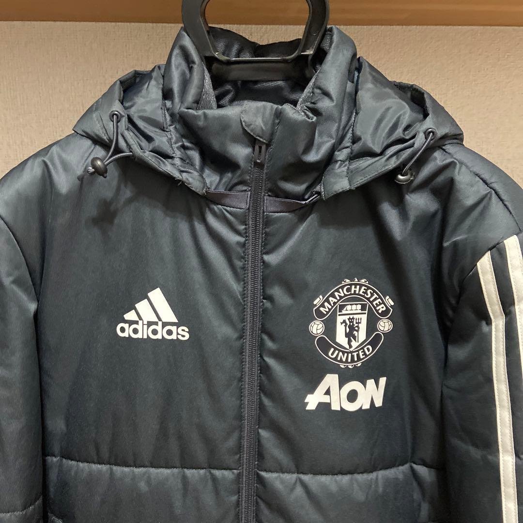 マンチェスターユナイテッドコート