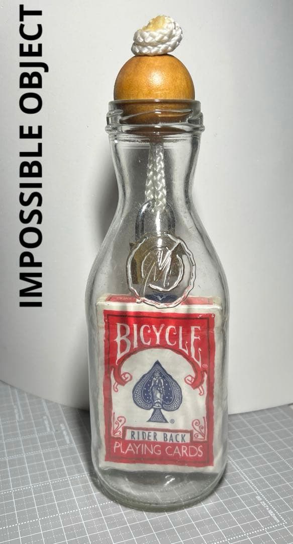 ボトルに入った　トランプ