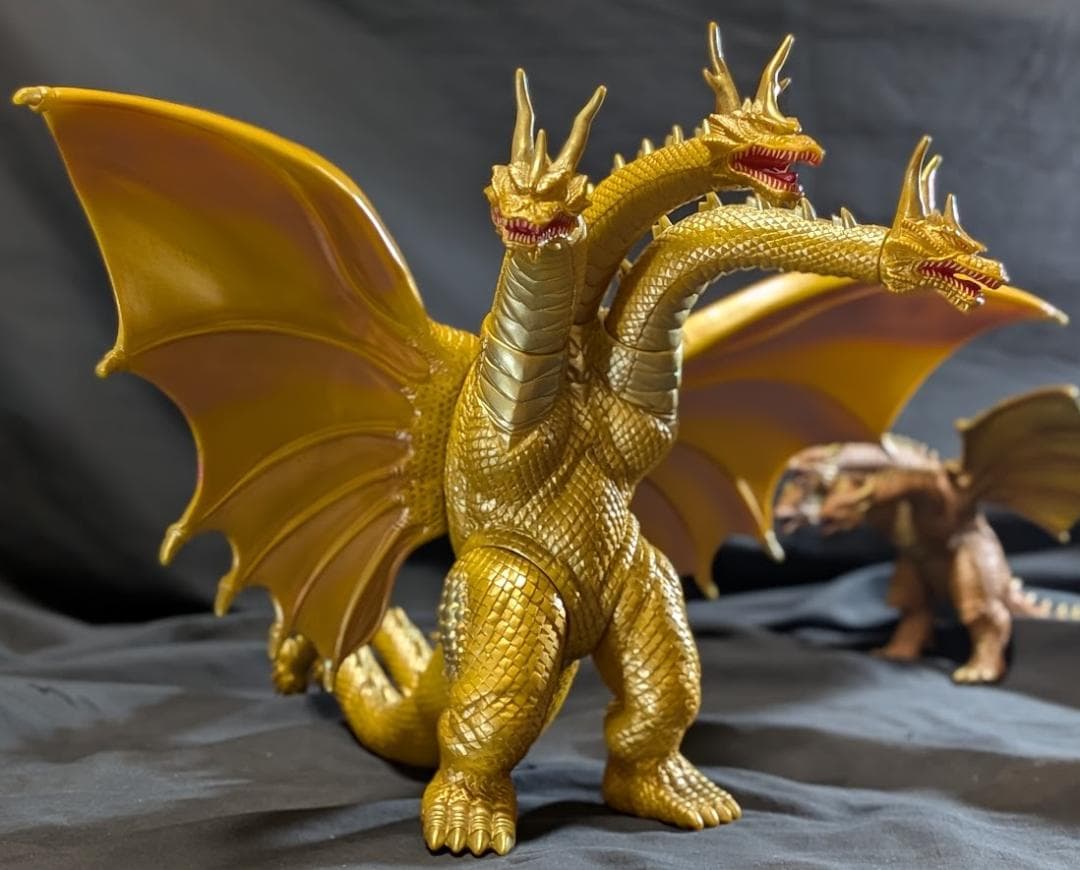 キングギドラ＆白亜紀ギドラ「平成モスラ３」登場怪獣（バンダイ）ソフビ２体セット