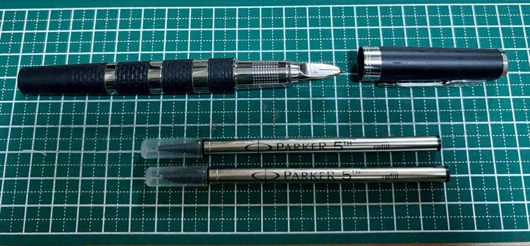 【匿名配送】【入手困難】Parker 5thペン 本体 黒シルバーリング