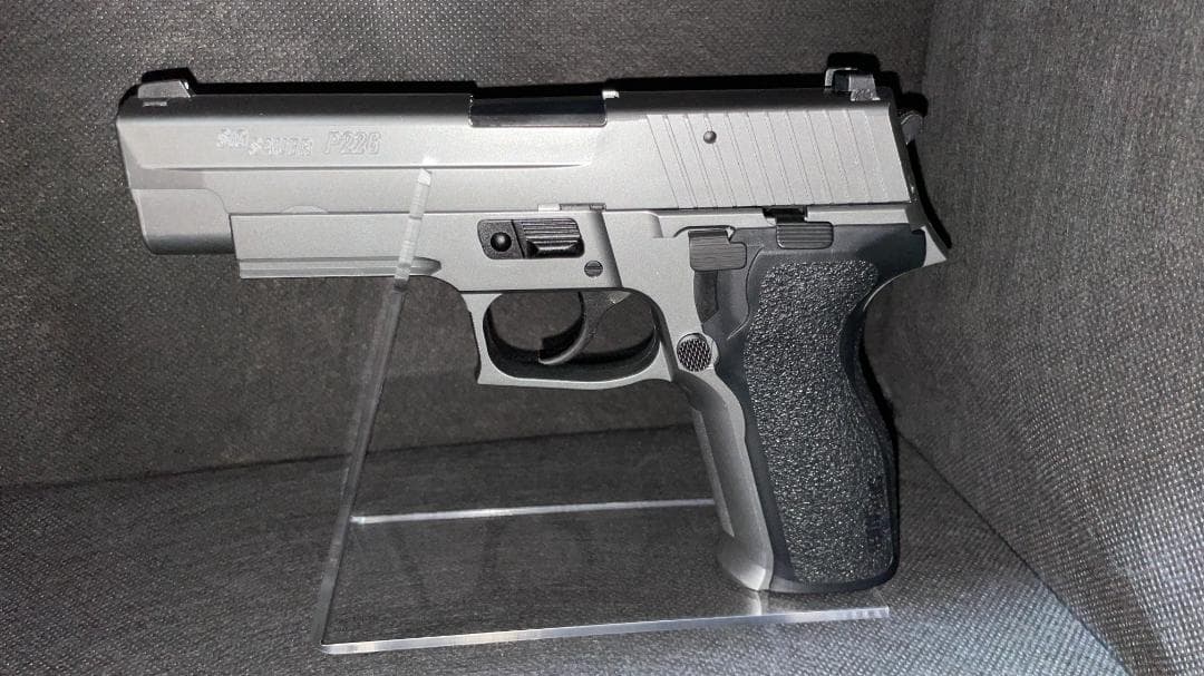 東京マルイ SIG SAUER P226 E2 ステンレスモデル カスタム品 他