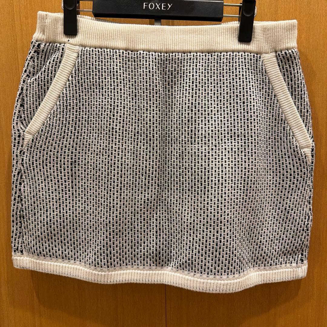 ブリーフィング　スカート