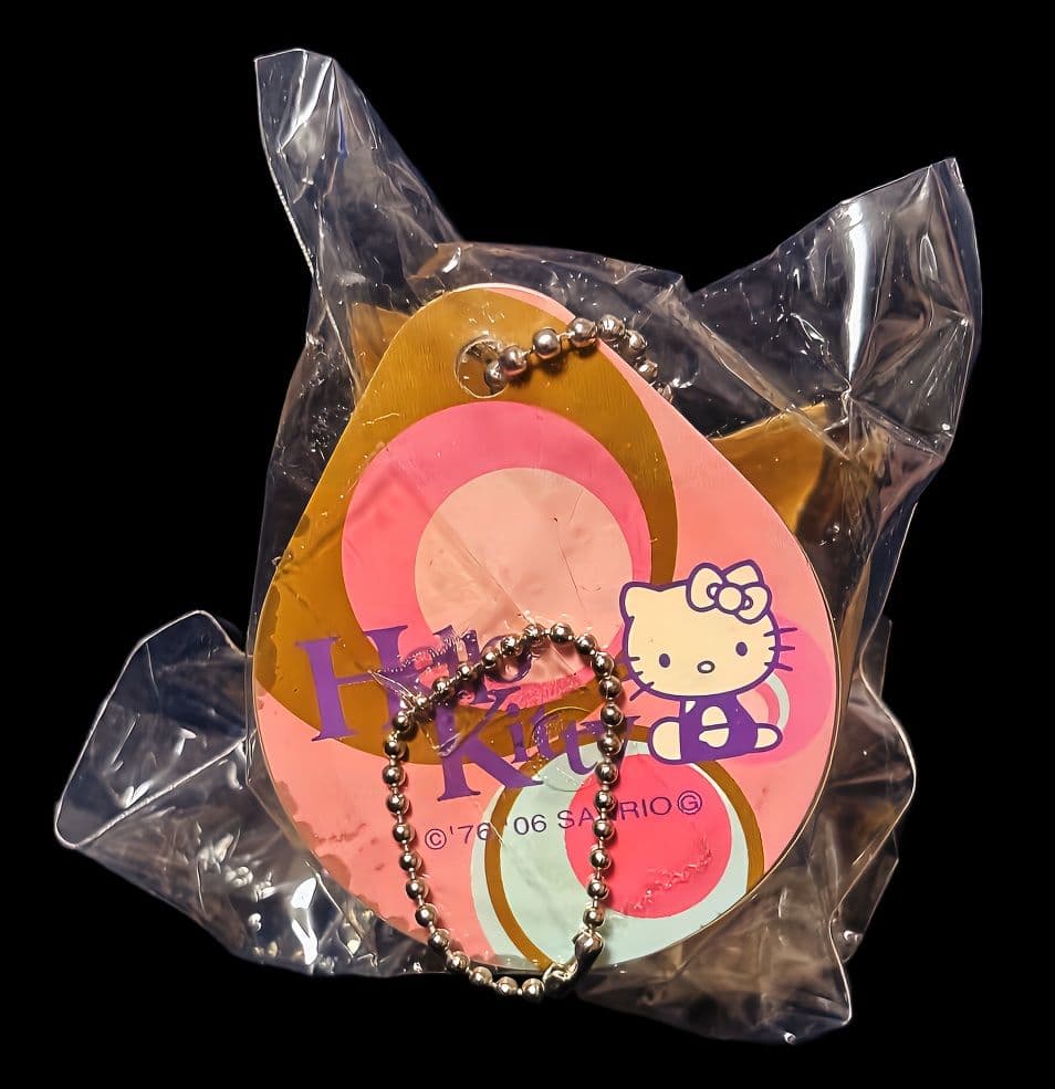 サンリオ カップ入りボールチェーン ハローキティ&チャーミーキティ 2006