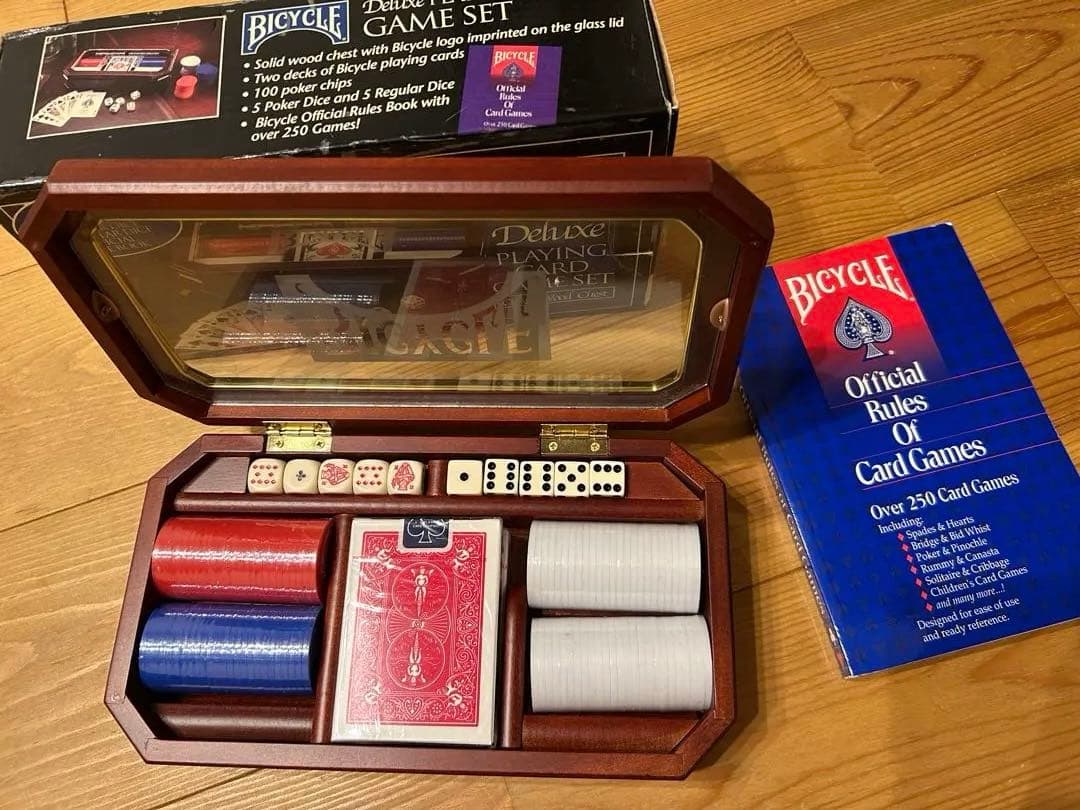 新品未使用　輸入BICYCLE DXカードゲームセット　木製収納付き