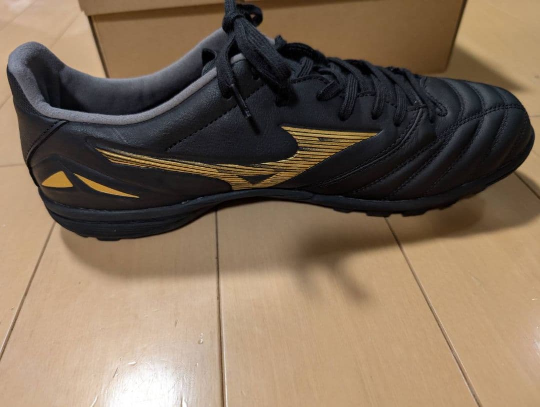 海外限定モデルミズノ モレリアネオ4 PRO AS 26cm 箱付き。