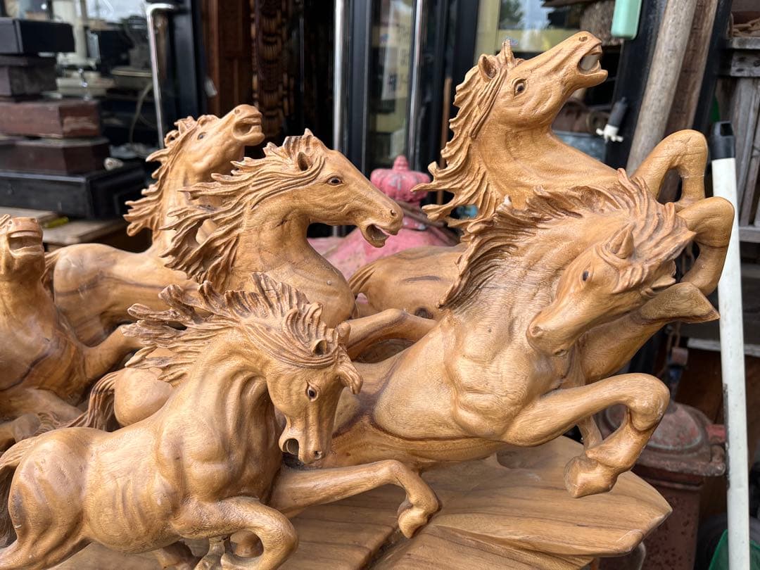 馬の木彫り、木彫り馬、特大95センチ馬群、特大木彫り馬群、９頭の馬、一刀彫り馬群