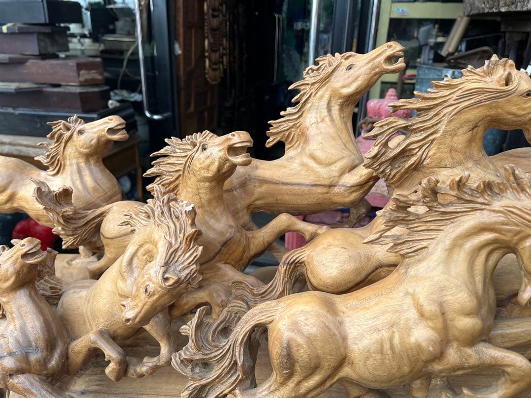 馬の木彫り、木彫り馬、特大95センチ馬群、特大木彫り馬群、９頭の馬、一刀彫り馬群