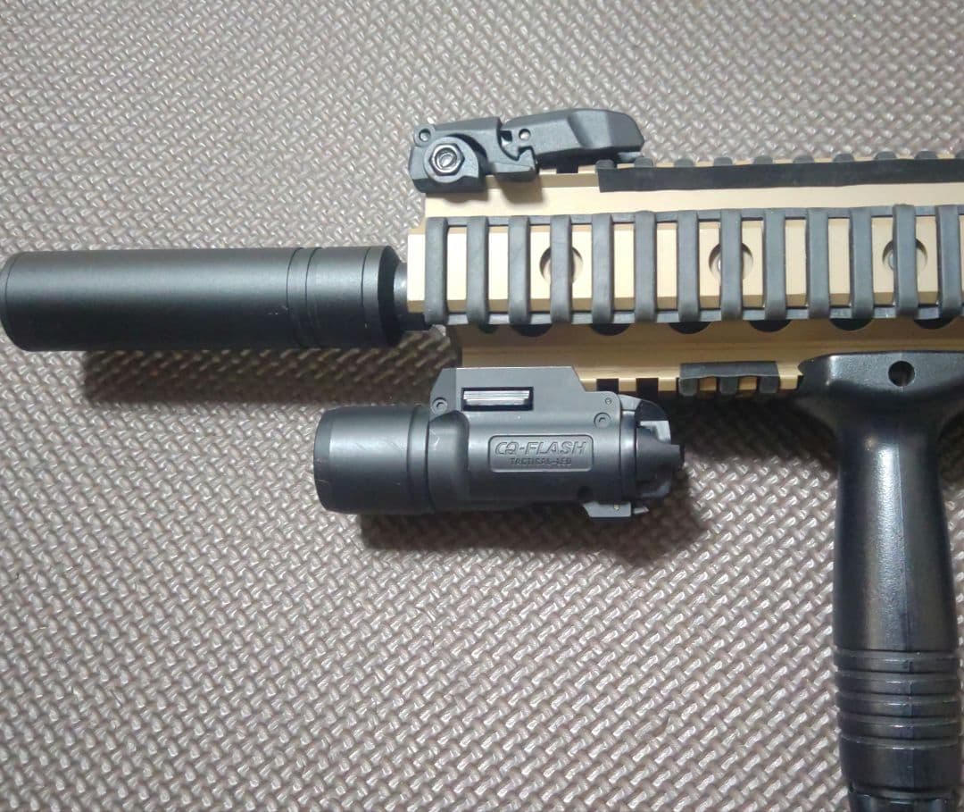 東京マルイ　10禁電動ガン　ライトプロ【M4 CQB　タンカラー】