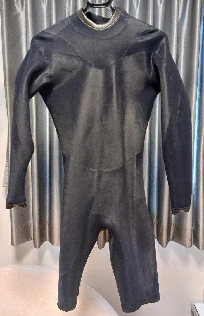 Breaker Out ロングスリーブスプリングウェットスーツ