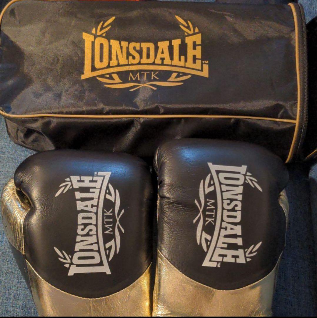 Lonsdale MTK ボクシンググローブ 10oz（黒/金）