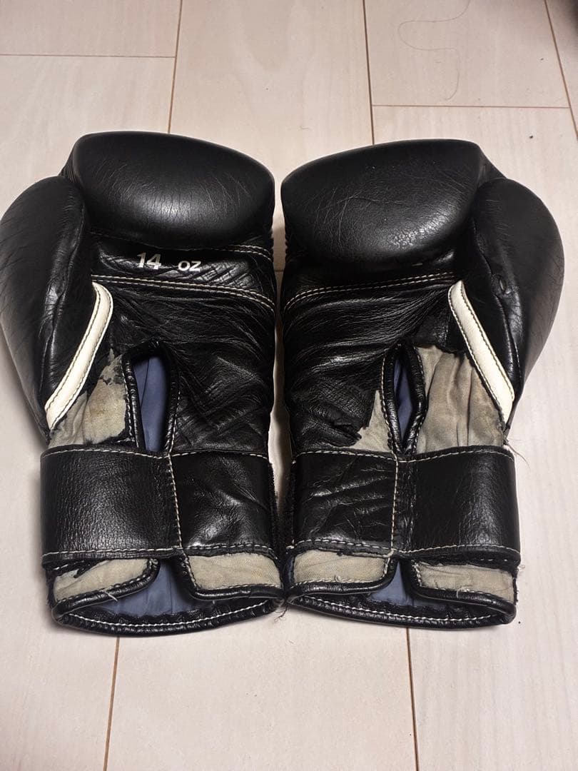 Winning ウイニング ボクシンググローブ 14oz 黒 本革