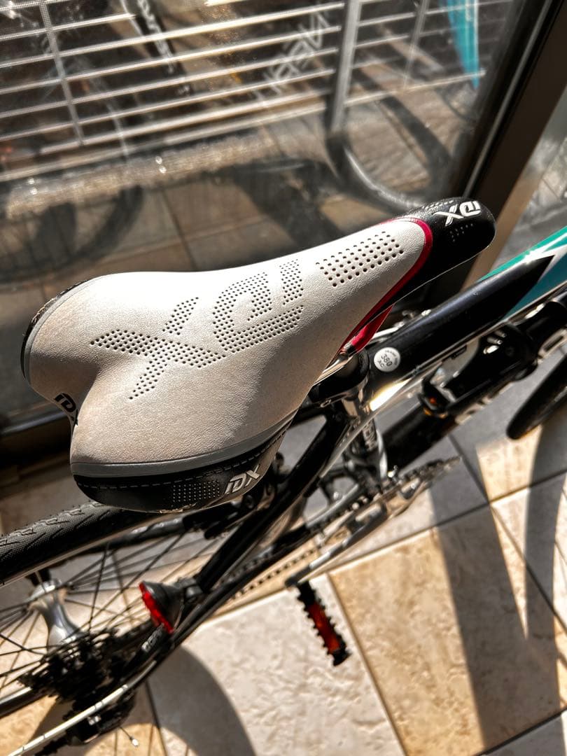 GARNEAU ブラック/ターコイズ ロードバイクジュニア用　24インチ