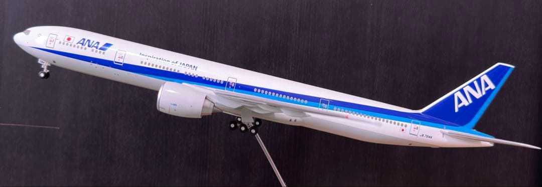 全日空商事　ANA 777-300ER 1/200 完成品