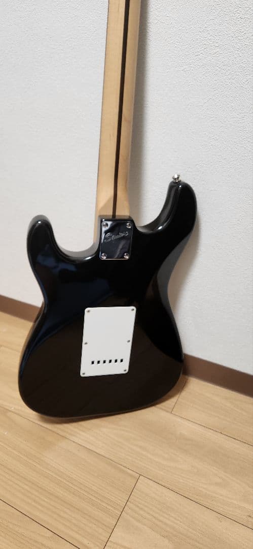 【美品】Squier Deluxe Stratocaster