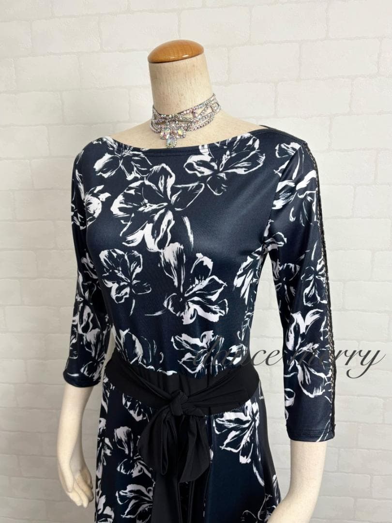 ＊新品　短め　社交ダンス　ワンピース　黒　白　グレー　レッスン　1276