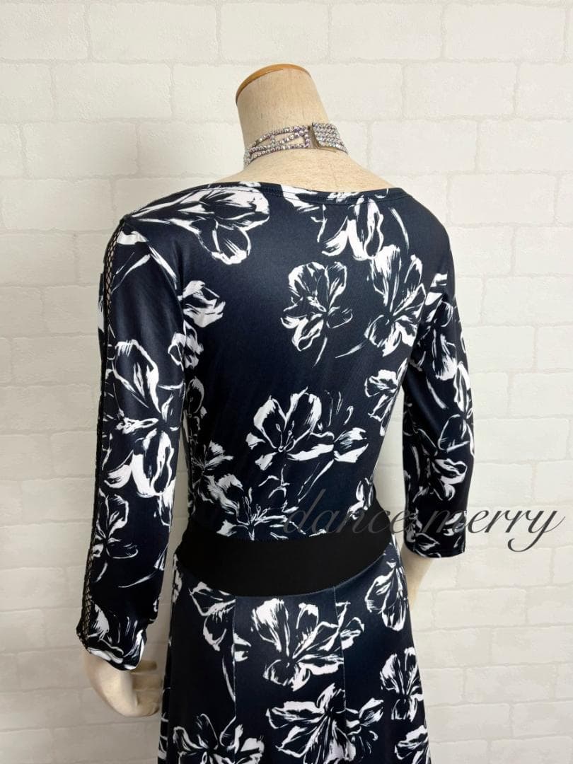 ＊新品　短め　社交ダンス　ワンピース　黒　白　グレー　レッスン　1276