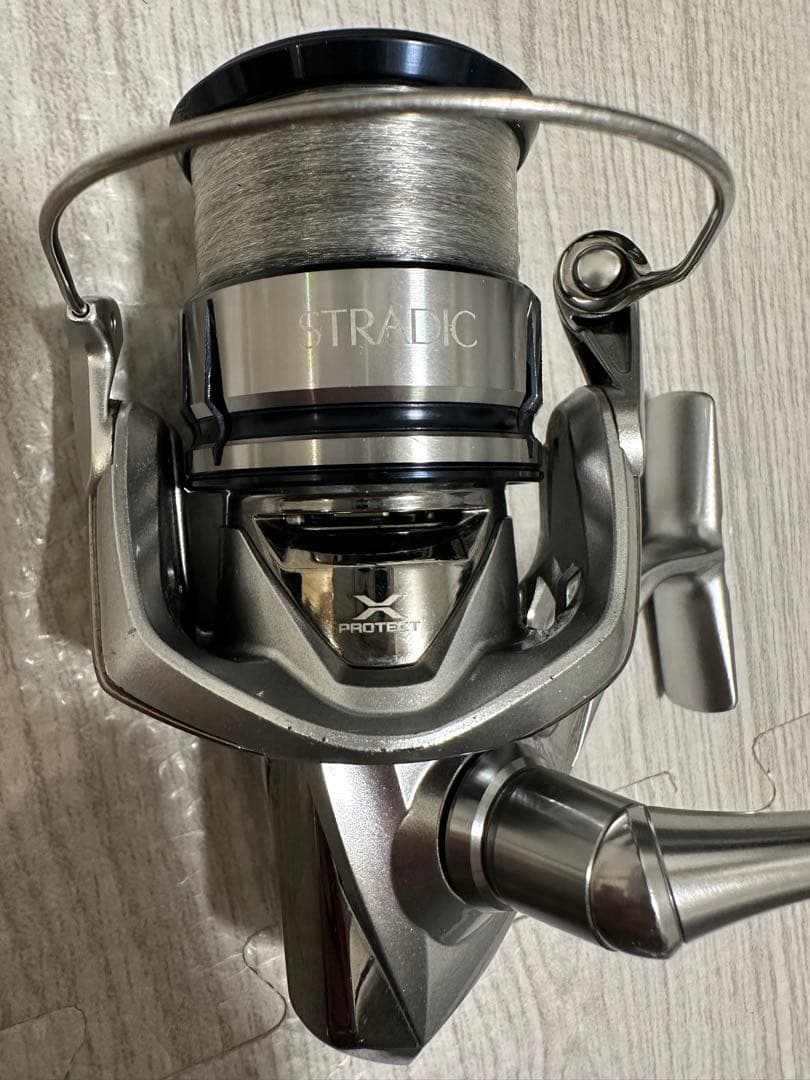 シマノ　リール　STRADIC ストラディック2500S バス釣り　スピニング
