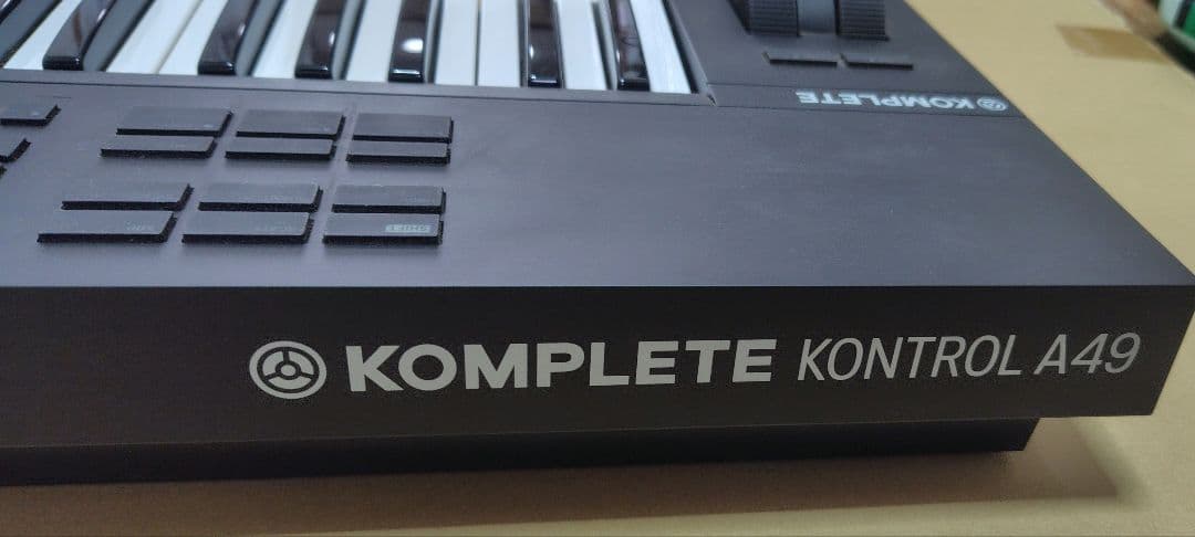 MIDIキーボード コンプリートコントロールA49 ケース付き