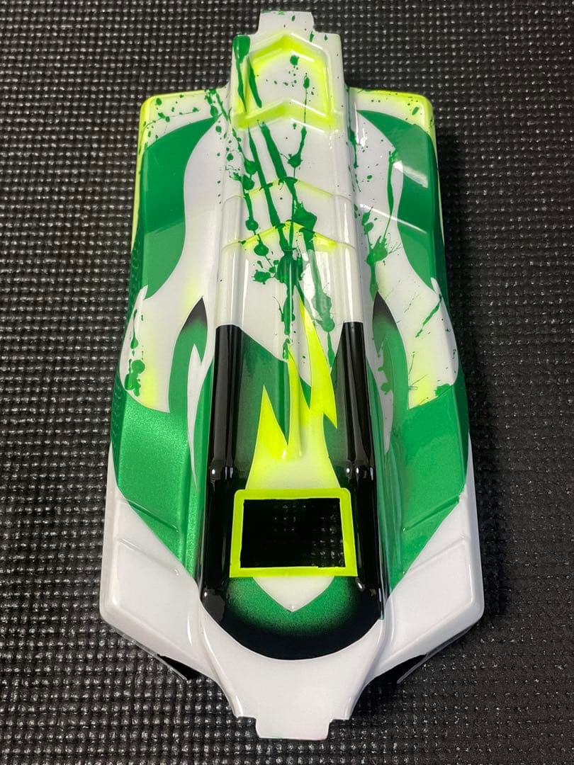 アソシエイティッドB74用塗装済ボディ