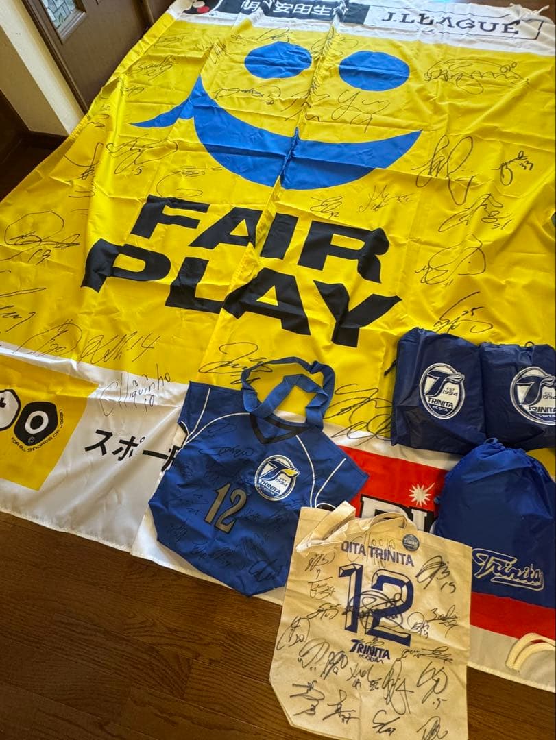非売品 超激レア トリニータ サイン入りチームフラッグ
