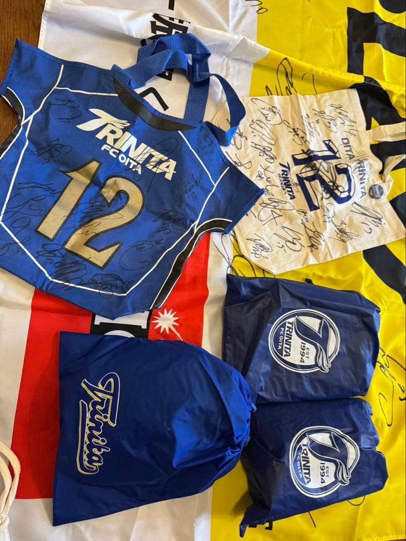 非売品 超激レア トリニータ サイン入りチームフラッグ