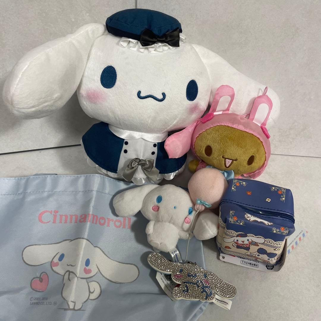 サンリオ　シナモンロール　ぬいぐるみ詰め合わせ