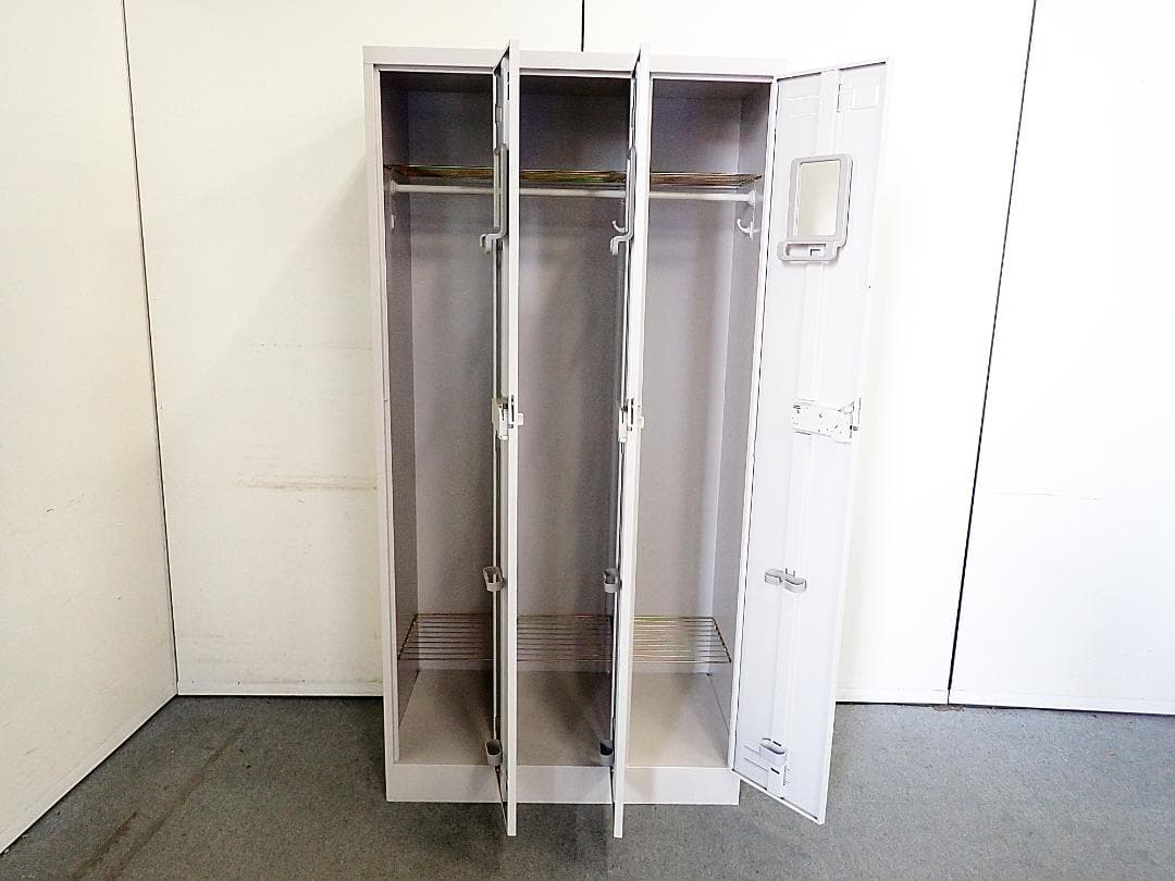 引取り限定　コクヨ　3人用ロッカー　53-0254-2