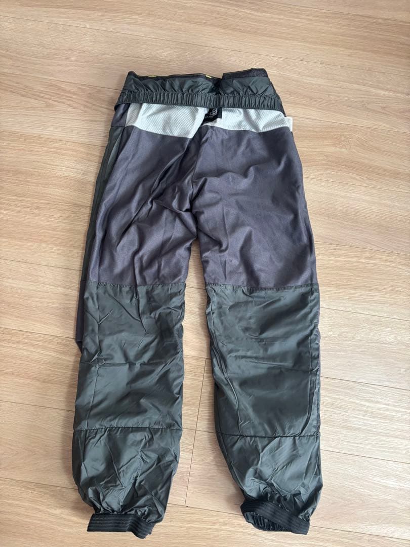 【バラ売り不可】スキーウェア上下セット