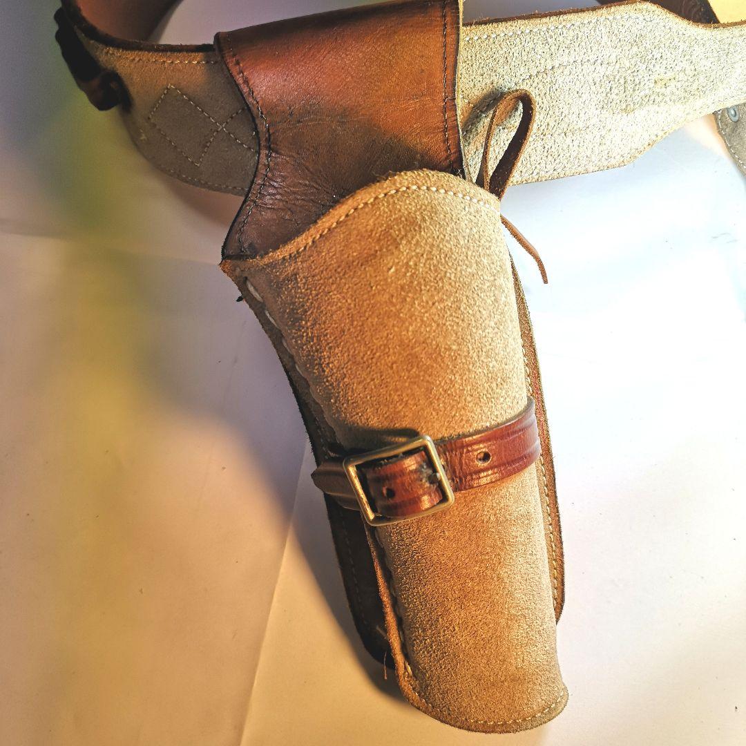 クリント.イ一ストウッドが ”荒野の用心棒\"等で愛用した ホルスターのレプリカ品