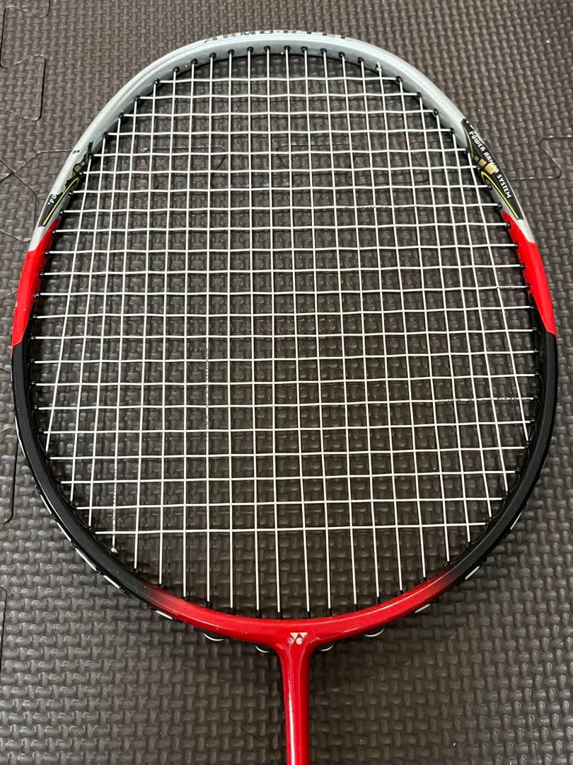 【希少・美品】YONEX アーマーテック700バドミントンラケット