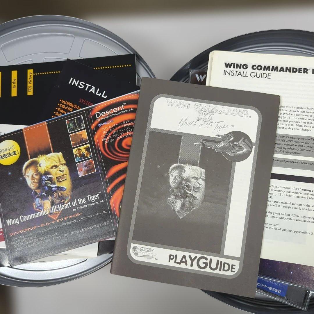 WING COMMANDER III: フィルム缶とコンテンツ