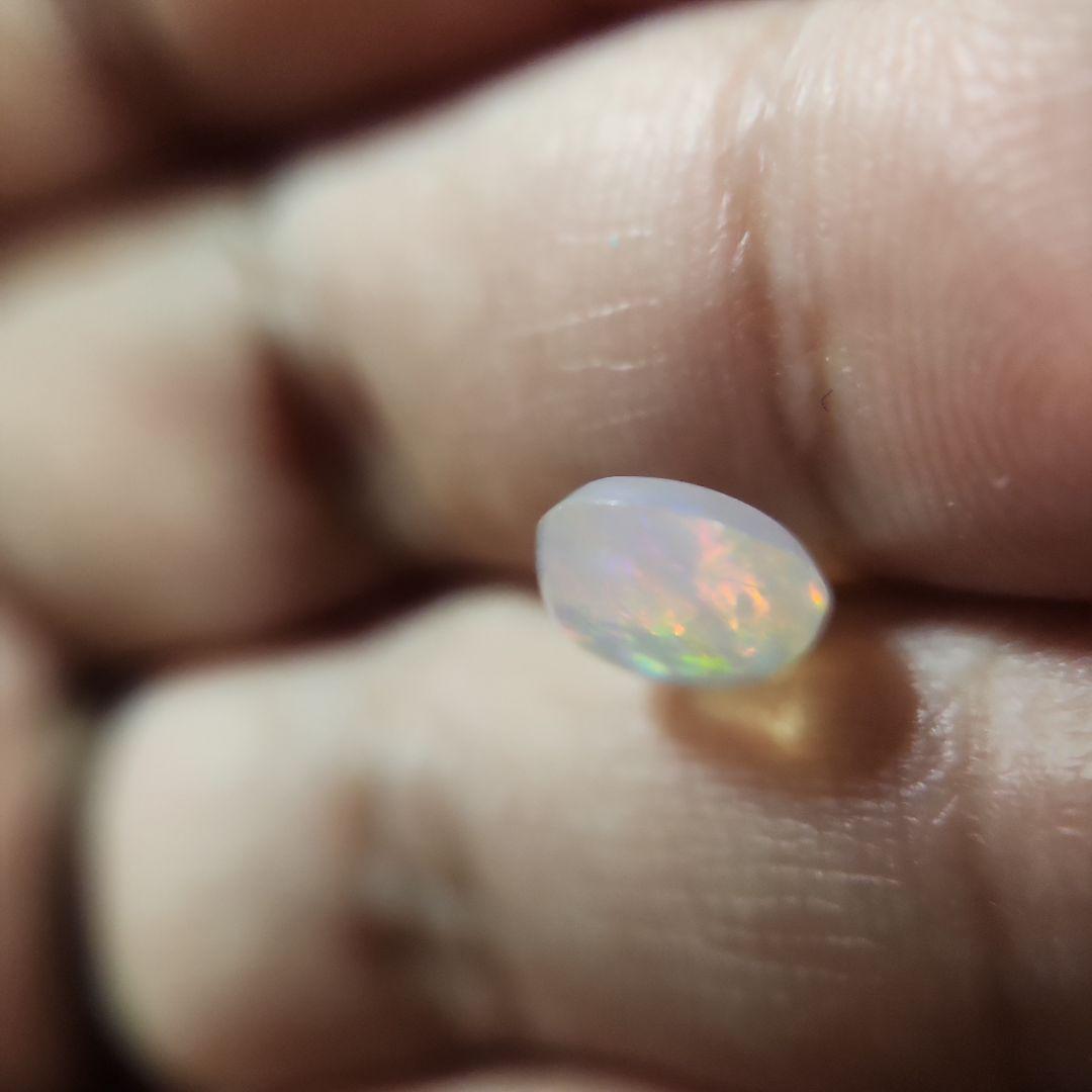 シャボン玉天然オパール 1.676ct