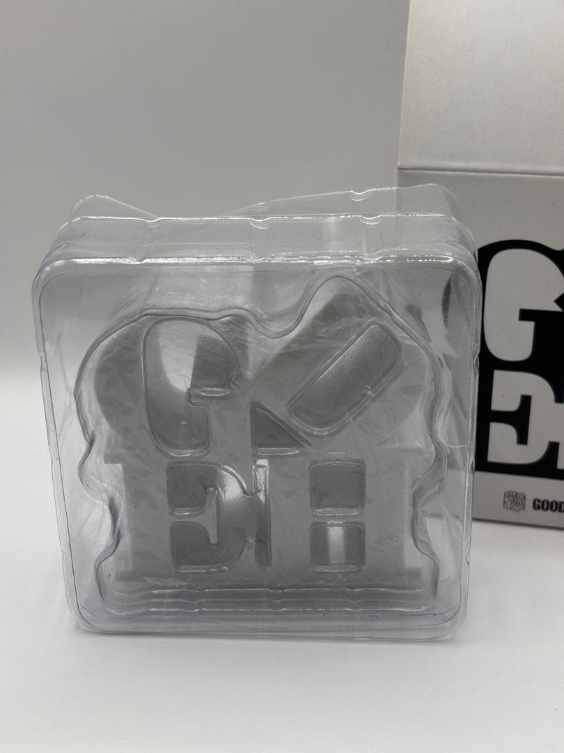GOODENOUGH メディコムトイ フィギュア ペーパーウェイト