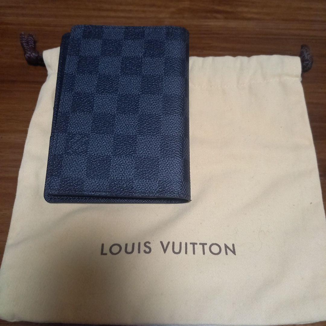 パスポートケース　Louis Vuitton
