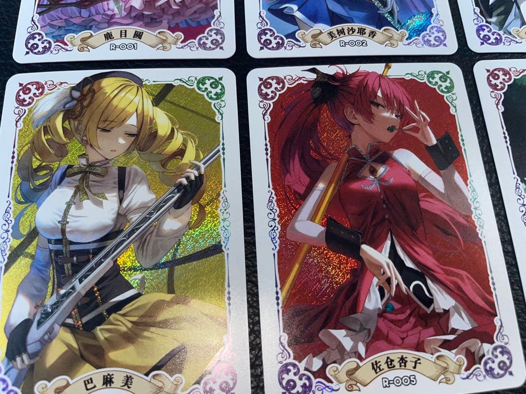 ①18枚　女性キャラのキラカード