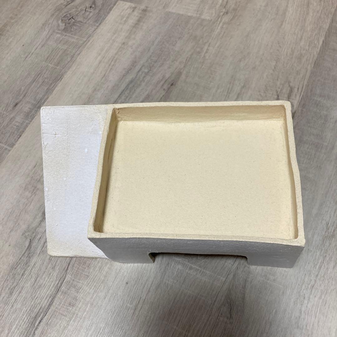 爬虫類シェルター　409 パステルホワイト