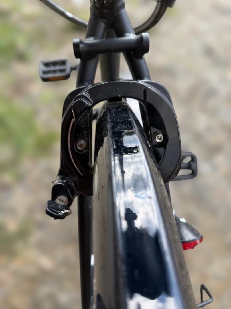 2/11値下げ実施　ブリヂストン クロスバイク 黒 前バスケット付き