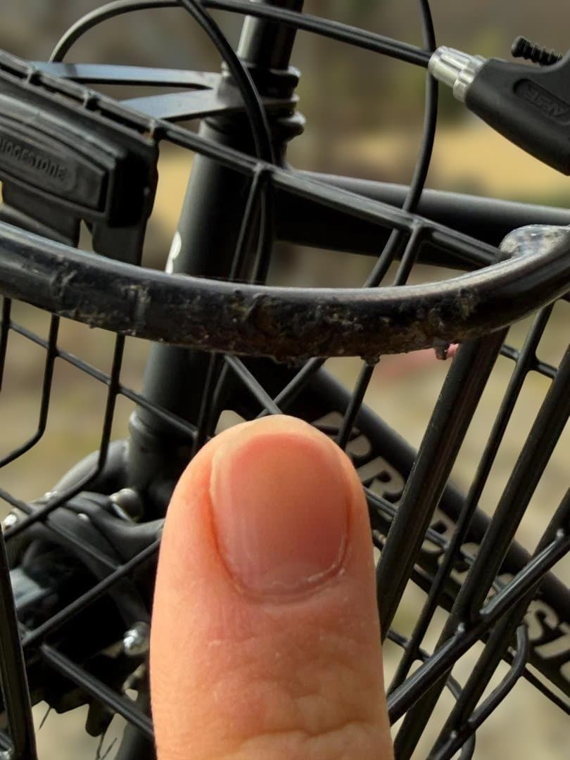 2/11値下げ実施　ブリヂストン クロスバイク 黒 前バスケット付き