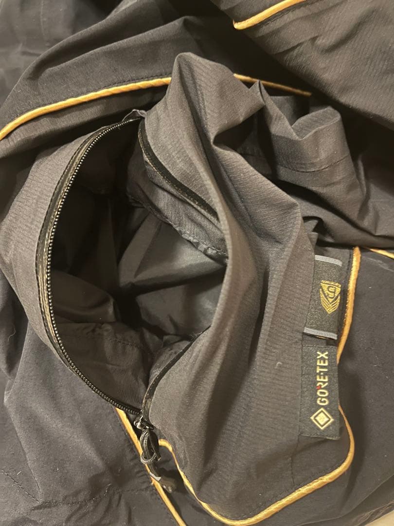 がまかつ　ゴアテックス　レインスーツ　Mサイズ Gamakatsu