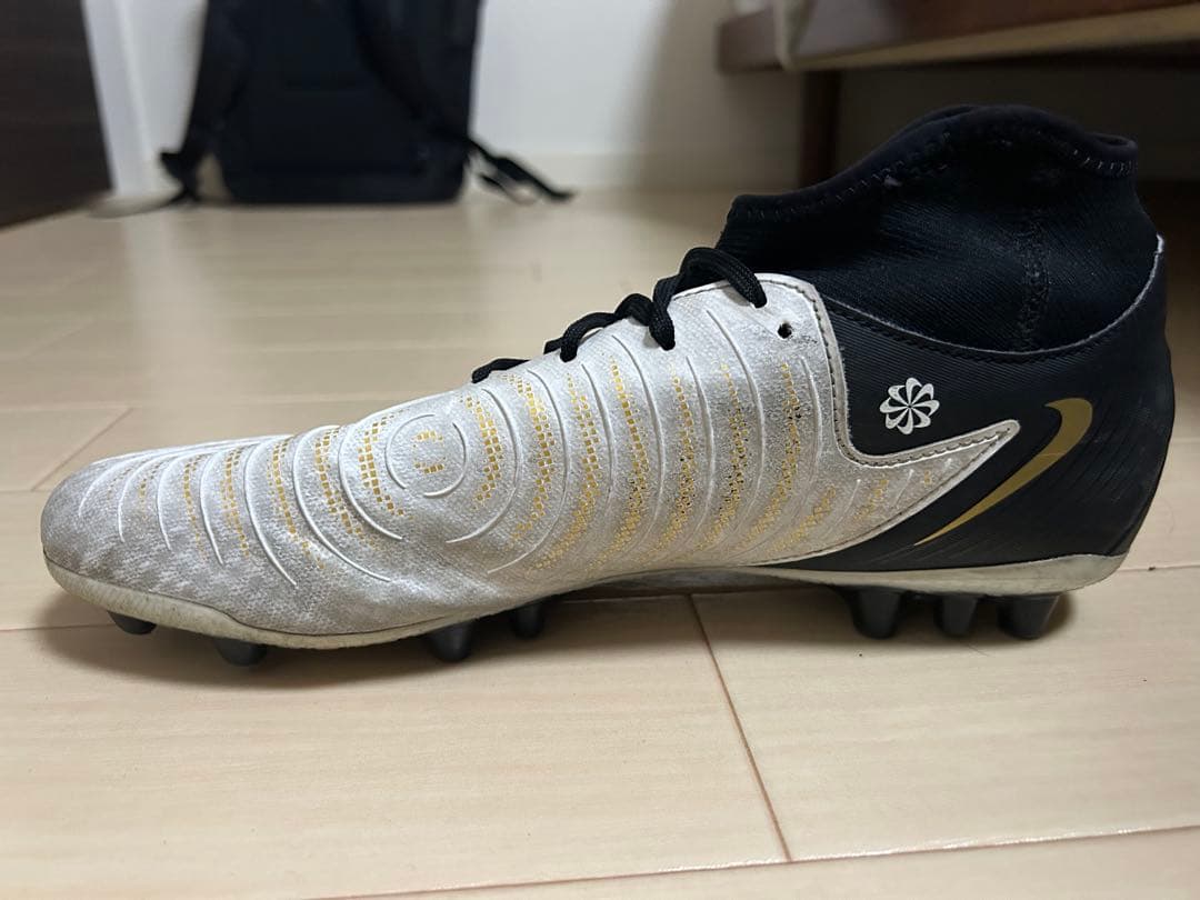 Nike サッカーシューズ スパイク ホワイト/ブラック/ゴールド