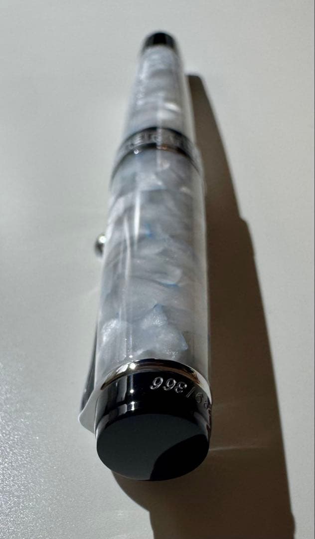 【超美品 限定】AURORA アウロラ 万年筆 オプティマ 366 ビアンカ