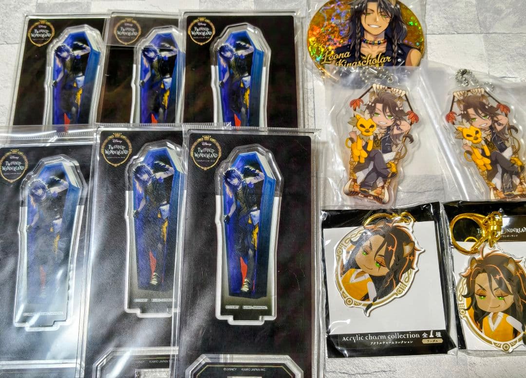 ツイステッドワンダーランド ツイステ 缶バッジ アクスタ レオナ