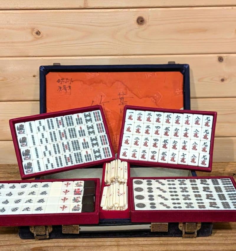 麻雀牌　黒背　背黒　黒牌　ケース付き　竹葉　第三号　ヴィンテージ品　レア物