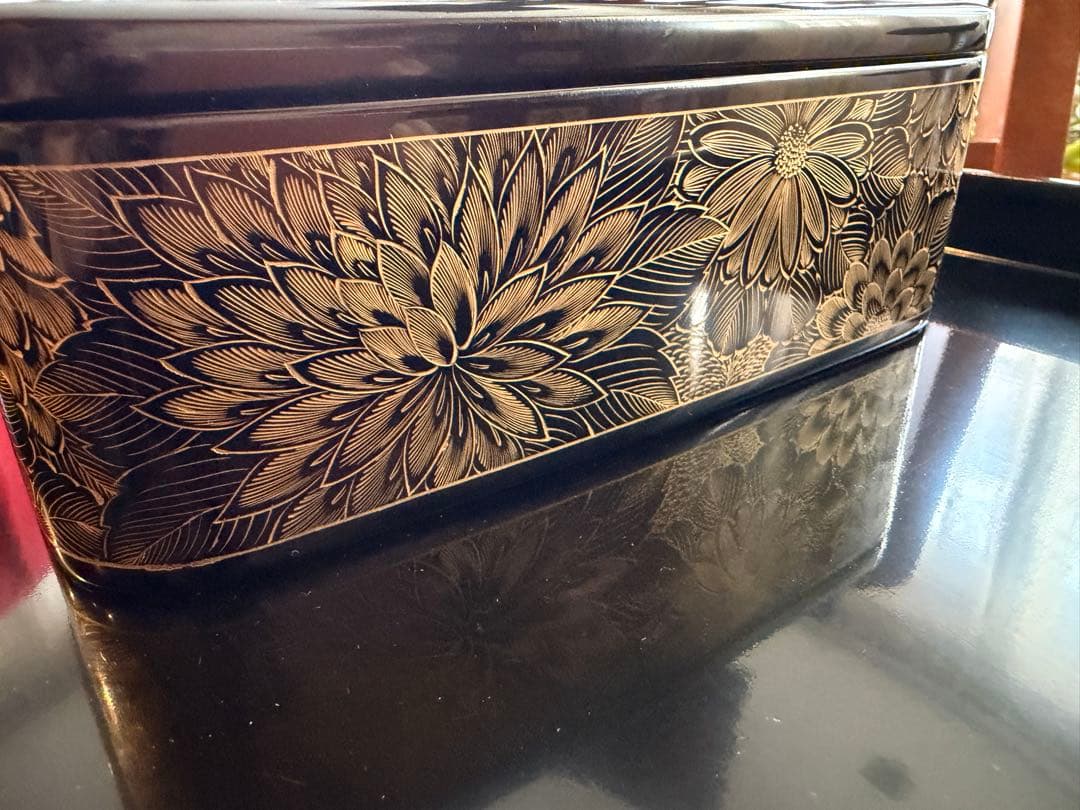 輪島塗　菊沈金彫詰 菓子器 共箱付き